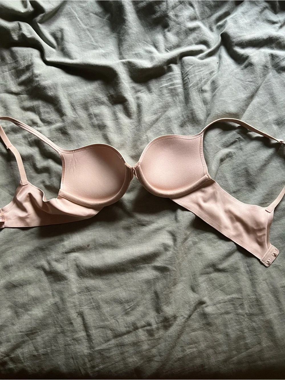SKIMS Smooth Light Beige Push-Up Bra - Picture 2 of 3